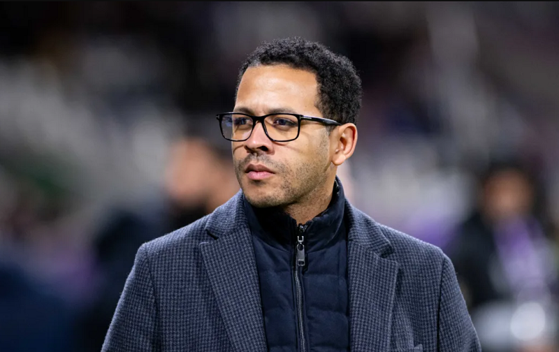 Liam Rosenior và cú hích tinh thần kéo Chelsea ra khỏi vùng u ám